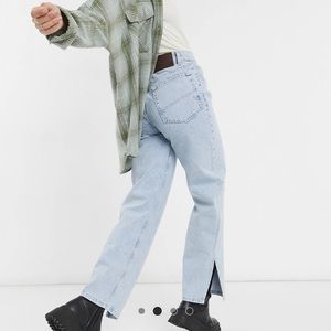 Reclaimed Vintage inspired 90s dad jean in bleached wash. W30